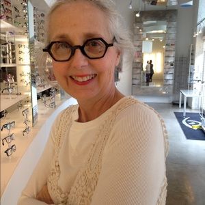 Meet your Posher, Debbie